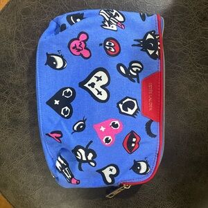 Estee Lauder canvas cosmetic pouch with zipper